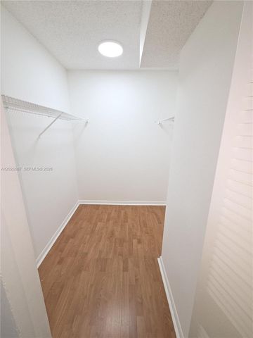 8886 SW 3rd St 204, Pembroke Pines, FL 33025