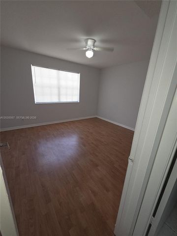 8886 SW 3rd St 204, Pembroke Pines, FL 33025