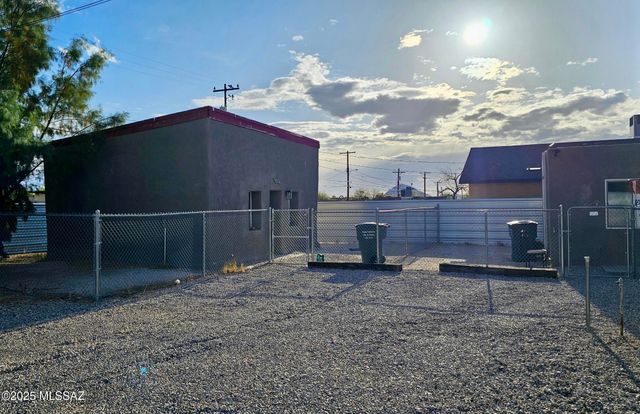1704 S 7th Avenue, Tucson, AZ 85713
