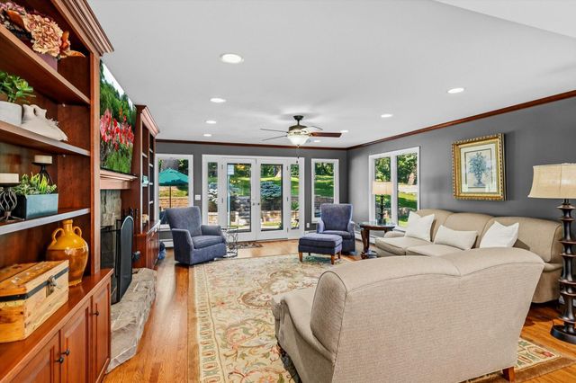6716 W Shore Drive, Edina, MN 55435