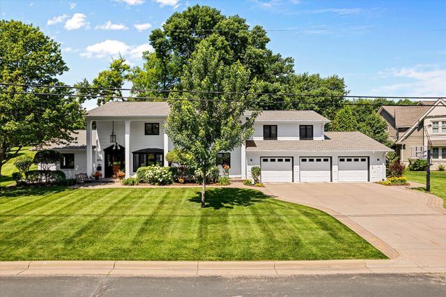 6716 W Shore Drive, Edina, MN 55435