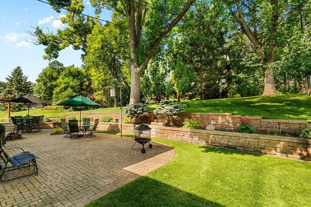 6716 W Shore Drive, Edina, MN 55435