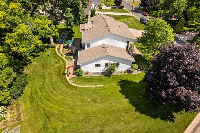 6716 W Shore Drive, Edina, MN 55435