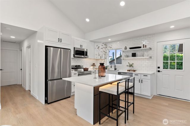 817 SW 356th Street, Federal Way, WA 98023