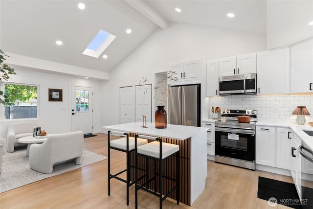 817 SW 356th Street, Federal Way, WA 98023