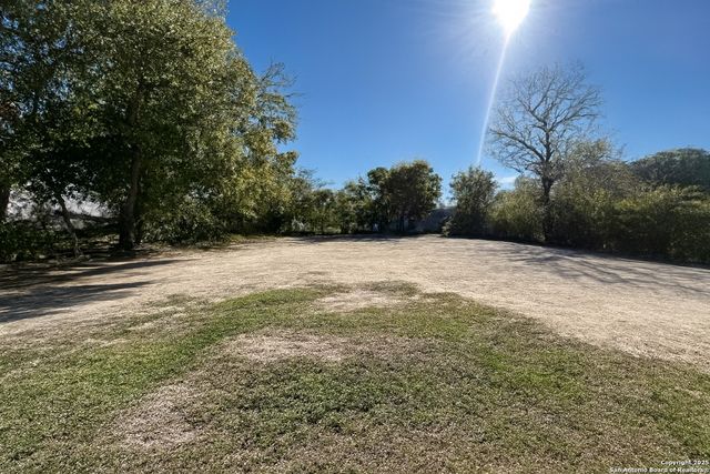 212 Wilmot St, San Antonio, TX 78237