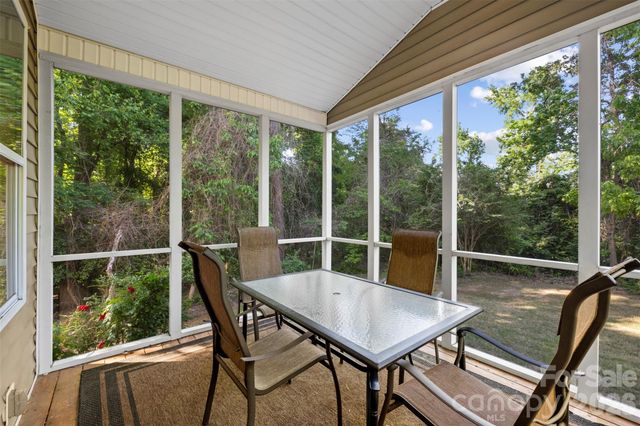 949 Autumn Glen Court, Lake Wylie, SC 29710