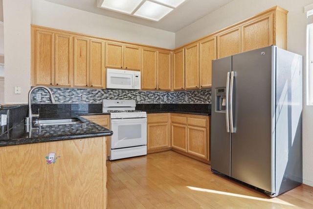 939 mcguire Ct, Folsom, CA 95630