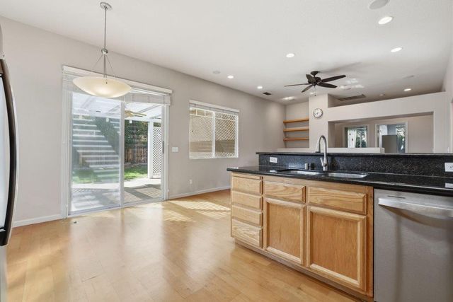 939 mcguire Ct, Folsom, CA 95630