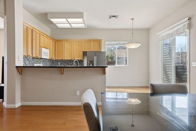 939 mcguire Ct, Folsom, CA 95630