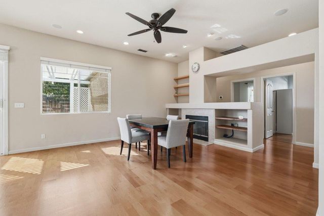 939 mcguire Ct, Folsom, CA 95630