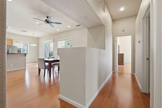 939 mcguire Ct, Folsom, CA 95630