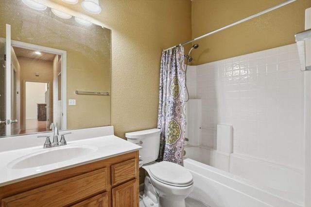 939 mcguire Ct, Folsom, CA 95630