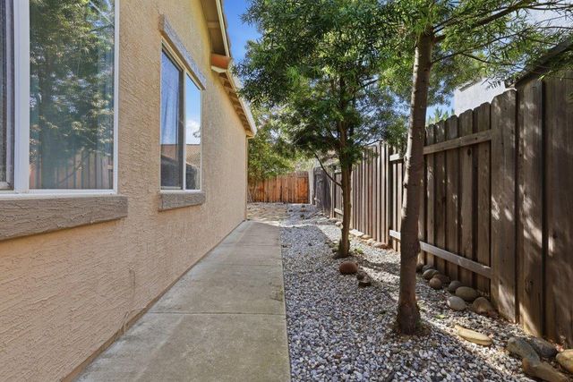 939 mcguire Ct, Folsom, CA 95630