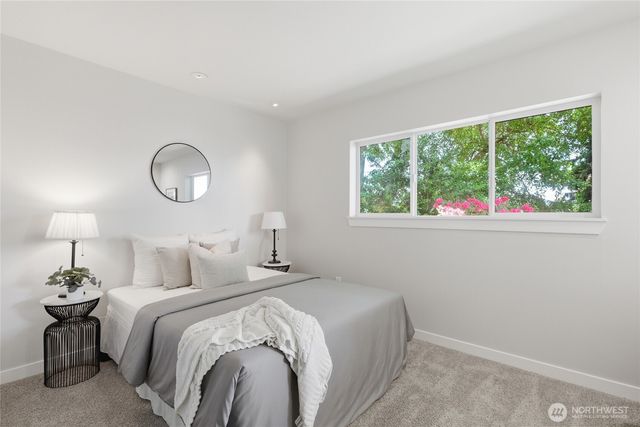 2830 23rd Avenue W, Seattle, WA 98199