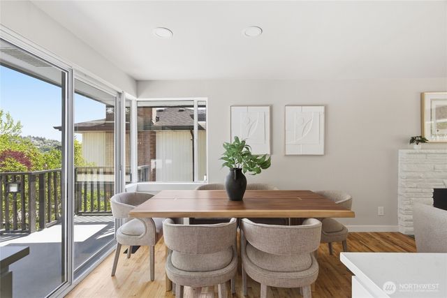 2830 23rd Avenue W, Seattle, WA 98199