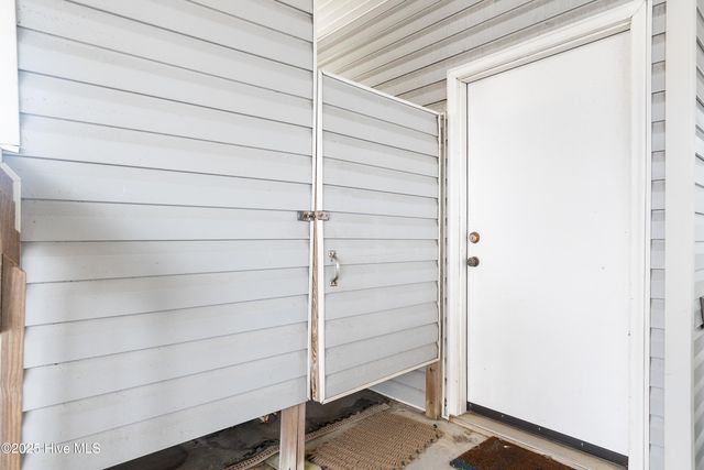 1126 Ocean Boulevard W, Supply, NC 28462