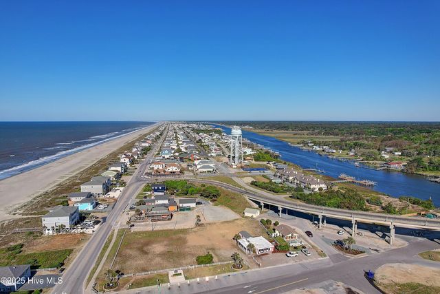 1126 Ocean Boulevard W, Supply, NC 28462