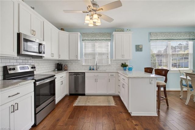 2624 Wonderland CT, Virginia Beach, VA 23456