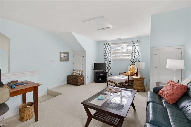 2624 Wonderland CT, Virginia Beach, VA 23456