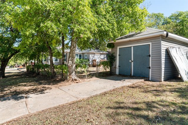 1330 W Sears Street, Denison, TX 75020