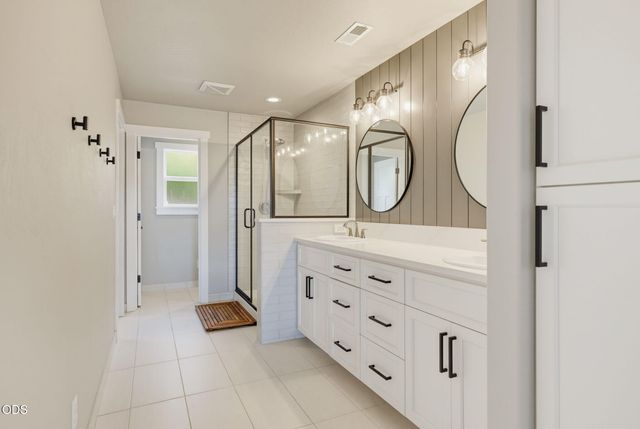 1031 Ruby Meadows Drive, Eagle Point, OR 97524