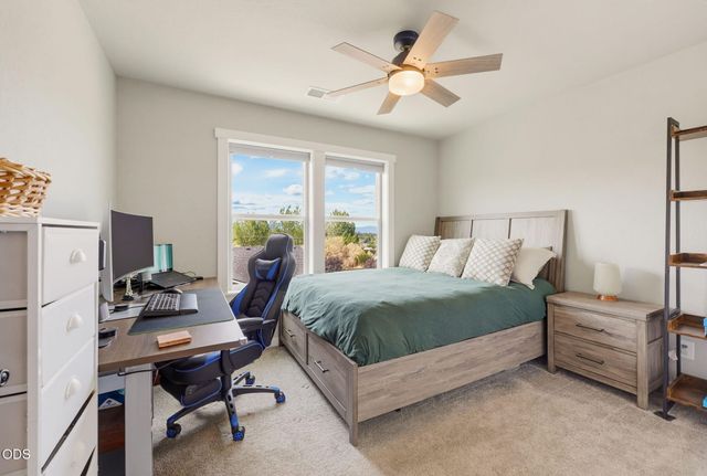 1031 Ruby Meadows Drive, Eagle Point, OR 97524
