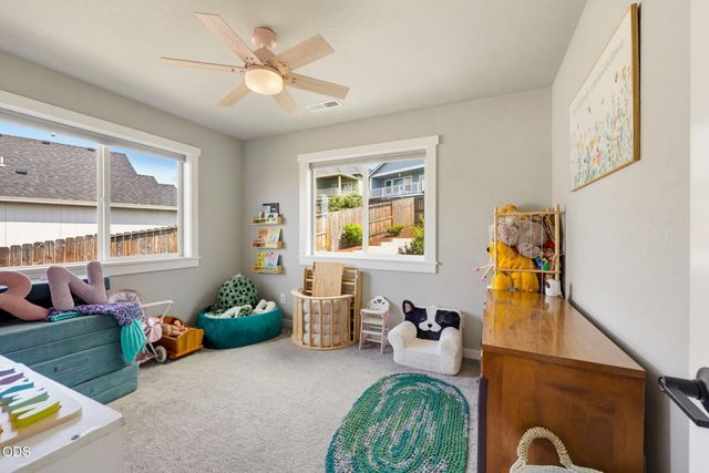 1031 Ruby Meadows Drive, Eagle Point, OR 97524