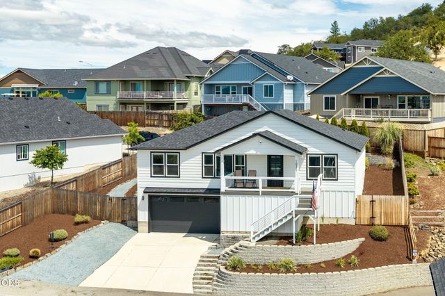 1031 Ruby Meadows Drive, Eagle Point, OR 97524