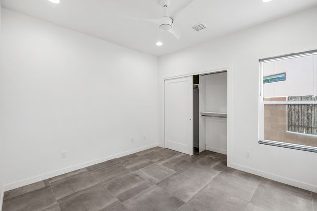 465 Calle Volver, Santa Fe, NM 87505
