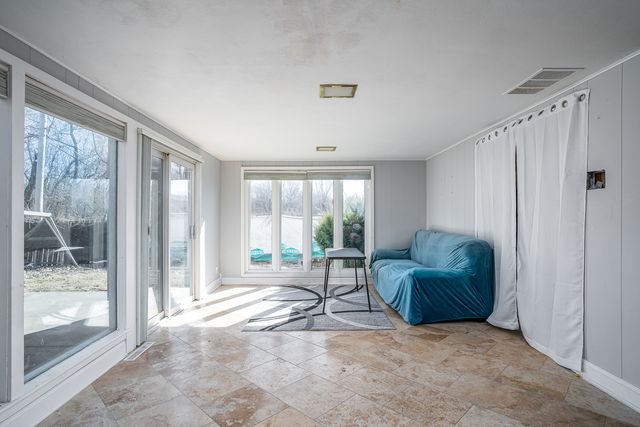 3225 28th Street Court, Rock Island, IL 61201