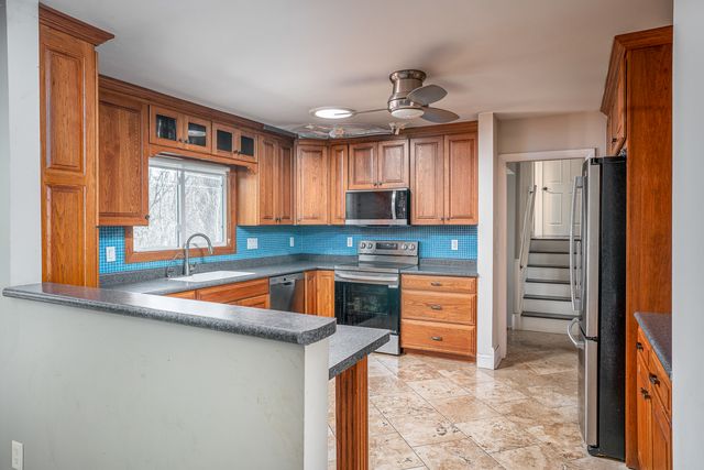 3225 28th Street Court, Rock Island, IL 61201