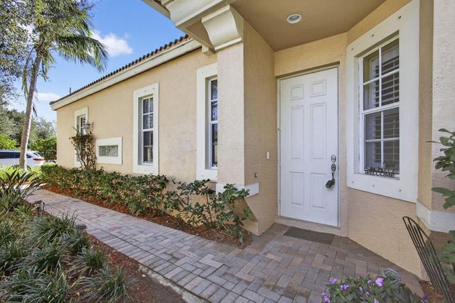 4502 Hickory Drive, Palm Beach Gardens, FL 33418