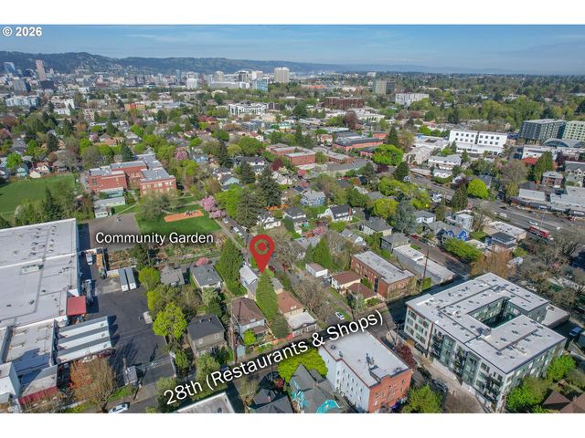 2714 Ne EVERETT St, Portland, OR 97232