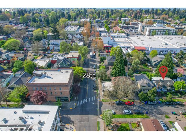 2714 Ne EVERETT St, Portland, OR 97232