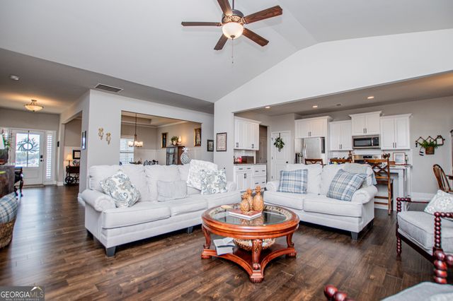 8818 St Andrews Parkway, Winston, GA 30187
