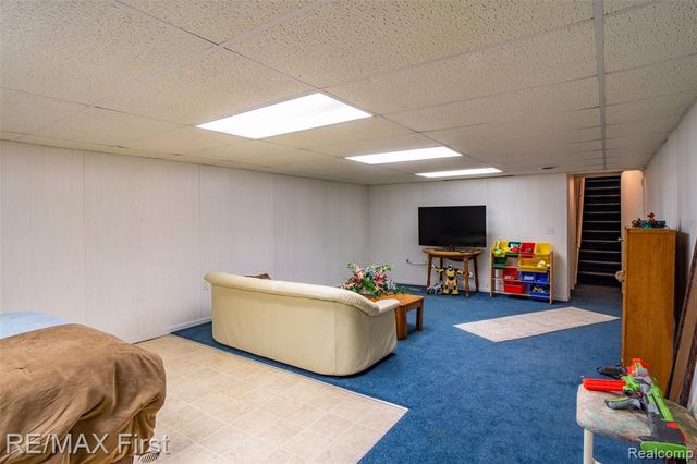 36057 Farmbrook Drive, Clinton Township, MI 48035