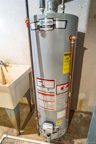 36057 Farmbrook Drive, Clinton Township, MI 48035