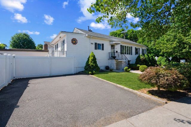 55 CENTRAL LANE, Secaucus, NJ 07094