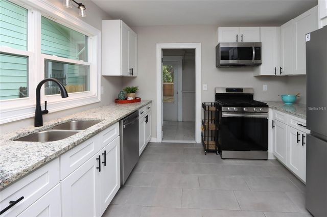 1532 13TH STREET S, St Petersburg, FL 33705