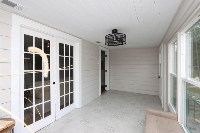 1532 13TH STREET S, St Petersburg, FL 33705