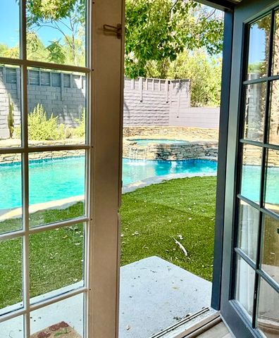 10649 Willowbrae Avenue, Chatsworth (los Angeles), CA 91311