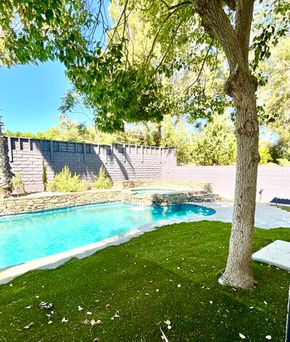 10649 Willowbrae Avenue, Chatsworth (los Angeles), CA 91311