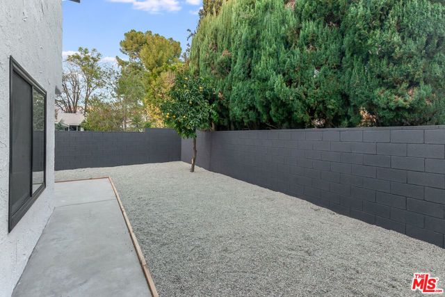 10649 Willowbrae Avenue, Chatsworth (los Angeles), CA 91311
