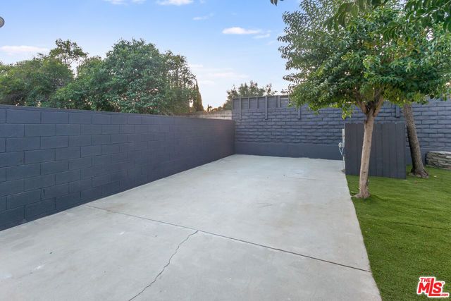 10649 Willowbrae Avenue, Chatsworth (los Angeles), CA 91311