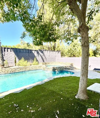 10649 Willowbrae Avenue, Chatsworth (los Angeles), CA 91311