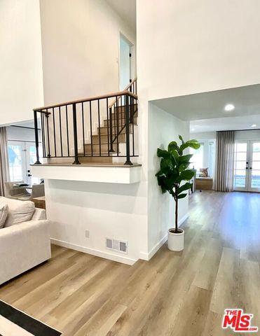 10649 Willowbrae Avenue, Chatsworth (los Angeles), CA 91311