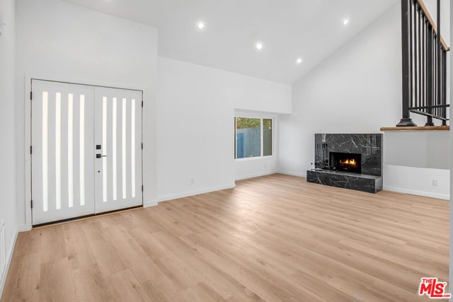 10649 Willowbrae Avenue, Chatsworth (los Angeles), CA 91311