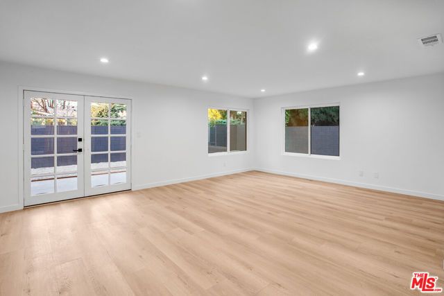 10649 Willowbrae Avenue, Chatsworth (los Angeles), CA 91311