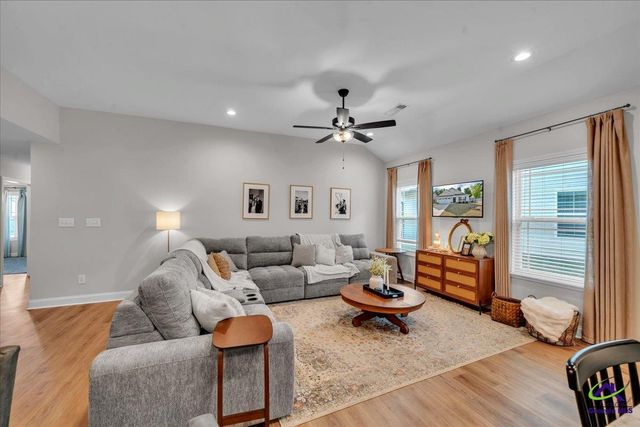 137 Red Tail Circle, Byron, GA 31008